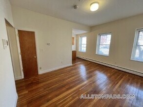64 Brighton Ave, Unit 105 in Boston, MA - Building Photo - Building Photo