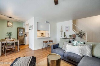 7906 E Keim Dr in Scottsdale, AZ - Building Photo - Building Photo