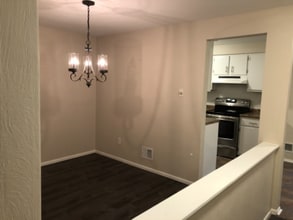 311 Dolomite Ct in Latrobe, PA - Building Photo - Building Photo