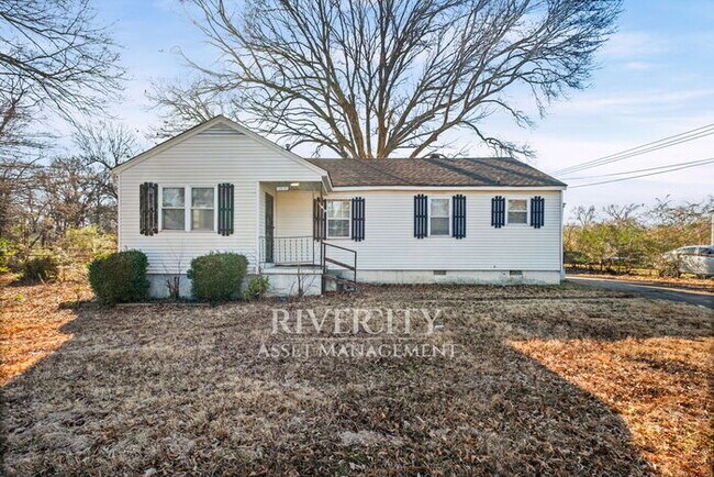 property at 2019 Driftwood Ave