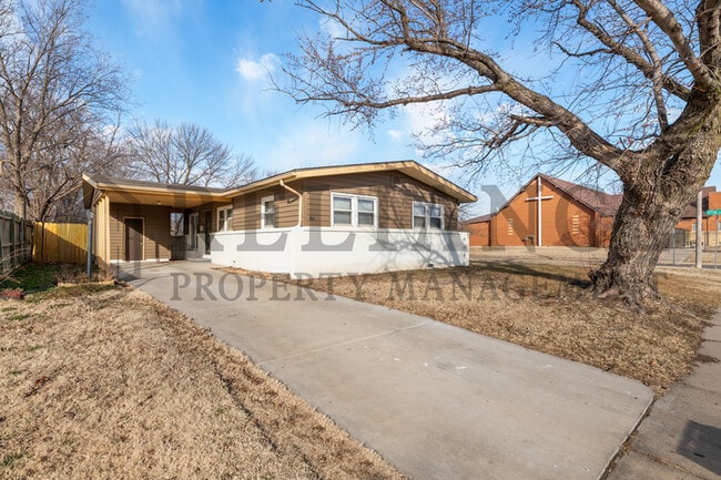 2803 S Glenn Ave in Wichita, KS - Building Photo - Building Photo