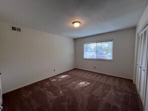 4737 Norm Cir in Sacramento, CA - Building Photo - Building Photo