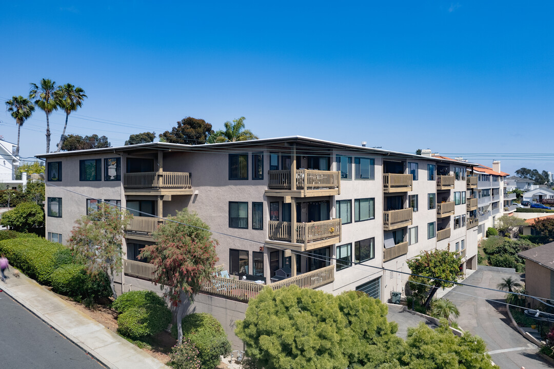 Middletown Terrace Condominiums in San Diego, CA - Building Photo