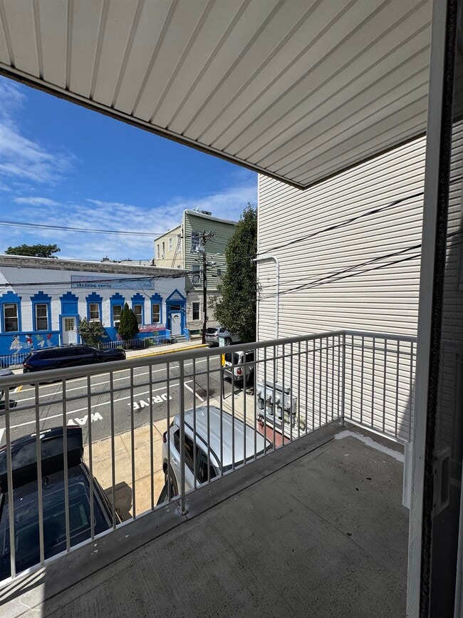 1008 West St in Union City, NJ - Building Photo - Building Photo