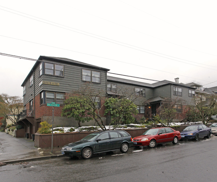 Dixie Jeanne Condominiums in Portland, OR - Building Photo