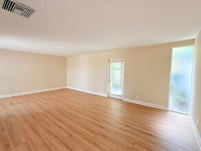 4126 Del Mar Ave in Long Beach, CA - Foto de edificio - Building Photo