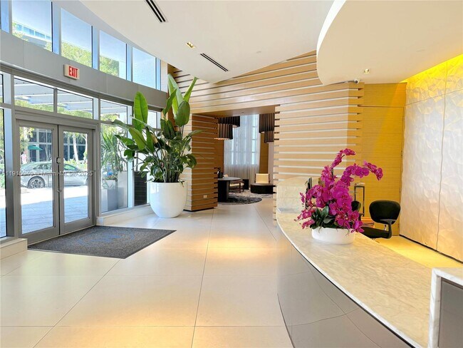 3301 NE 1st Ave in Miami, FL - Building Photo - Building Photo