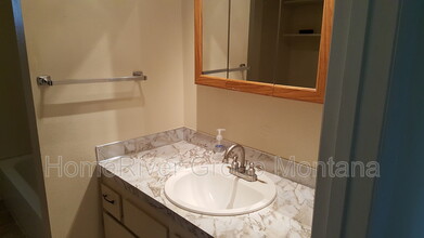 4857 Country Club Ln in Missoula, MT - Building Photo - Building Photo