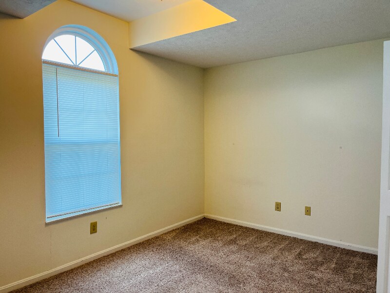 1502 Spinnaker Way in Centerville, OH - Foto de edificio