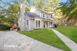 8308 Lacewood Pl in Charlotte, NC - Foto de edificio - Building Photo