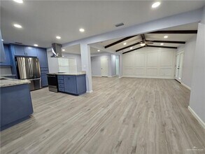 28 Falcon Ave in McAllen, TX - Building Photo - Building Photo