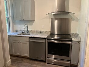 308 Park Ave, Unit #2 in Rochester, NY - Building Photo - Building Photo