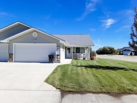 1701 Park Side Ct in Sheridan, WY - Building Photo