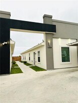 13 N 39th St in Edinburg, TX - Building Photo