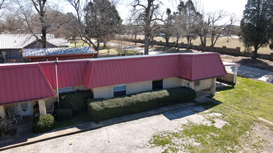 502 N Terry St in Malakoff, TX - Building Photo - Building Photo