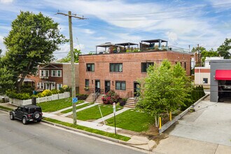 428-432 N Henry St in Alexandria, VA - Foto de edificio - Building Photo