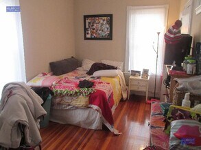 284 Summit Ave, Unit 3 in Boston, MA - Building Photo - Building Photo