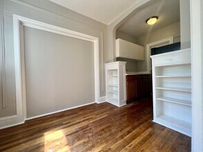 6912 N Ashland Ave in Chicago, IL - Building Photo - Building Photo