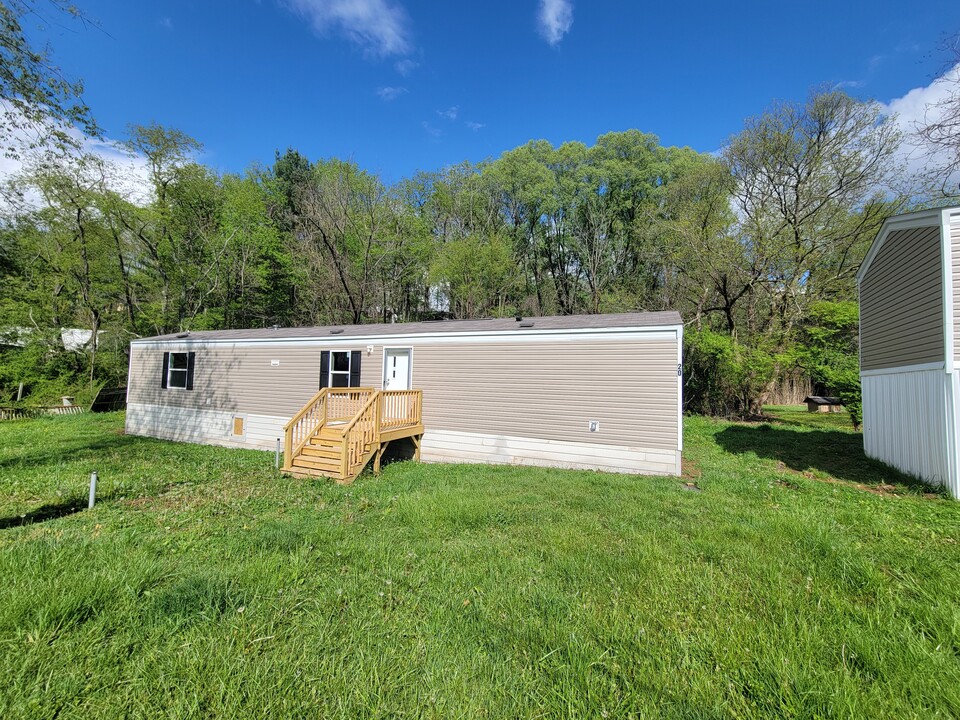 20 Lexington St in Waynesville, NC - Building Photo