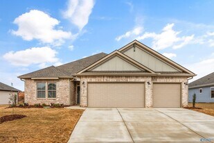 130 Stockholm Ln in Huntsville, AL - Building Photo