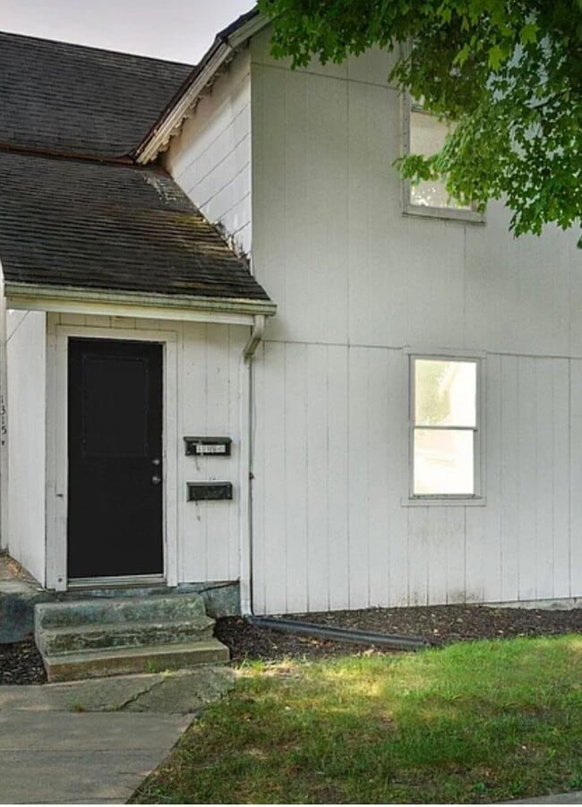 property at 1315 Huestis Ave