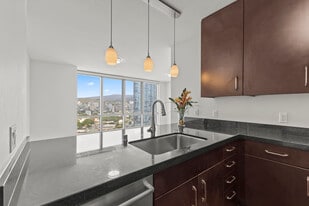 1189 Waimanu St, Unit #2706 in Honolulu, HI - Building Photo
