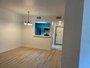 525 S Berendo St in Los Angeles, CA - Building Photo - Building Photo