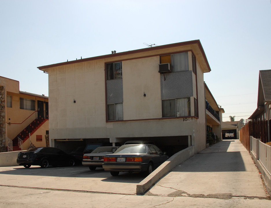 1066 S Norton Ave in Los Angeles, CA - Building Photo