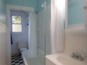 196 Adam St, Unit 1 st Front in Tonawanda, NY - Building Photo - Building Photo