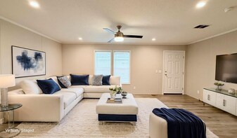 29647 Erie Ct in New Baltimore, MI - Building Photo