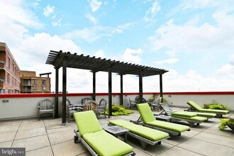 1020 N Highland St in Arlington, VA - Building Photo - Building Photo