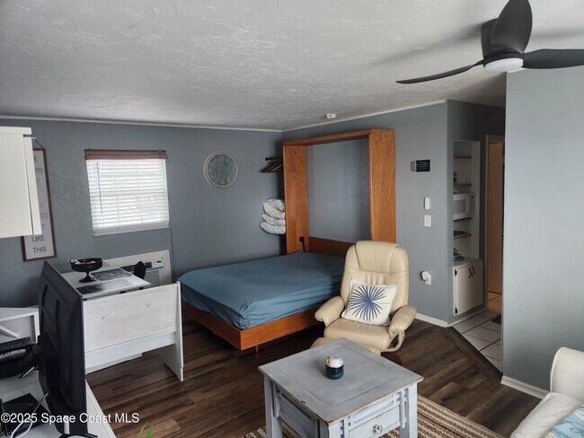 390 W Cocoa Beach Causeway in Cocoa Beach, FL - Building Photo - Building Photo