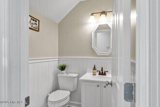 329 Iverleigh Ln in Jacksonville, NC - Building Photo - Building Photo