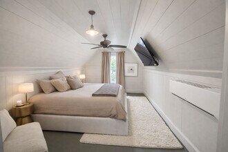 5036 Golden Forest Dr in Houston, TX - Building Photo - Building Photo