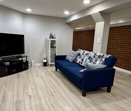 2010 1st St NW, Unit B in Washington, DC - Foto de edificio - Building Photo