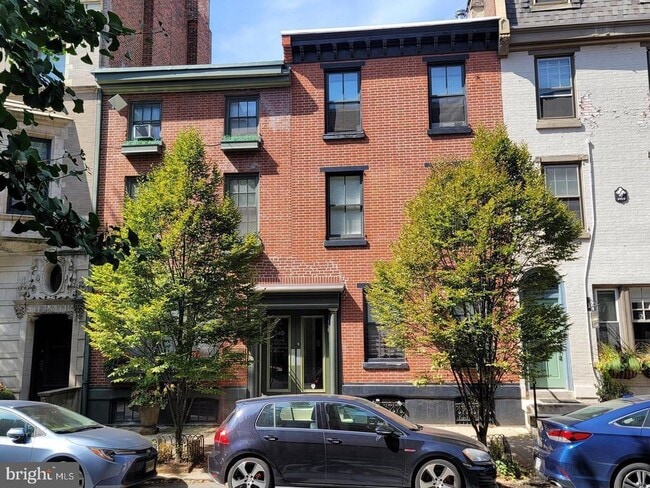 property at 338 S 16th St