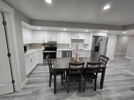 2431 E Weeping Willow Way, Unit In-Law /Basement Apartmen in Eagle Mountain, UT - Building Photo