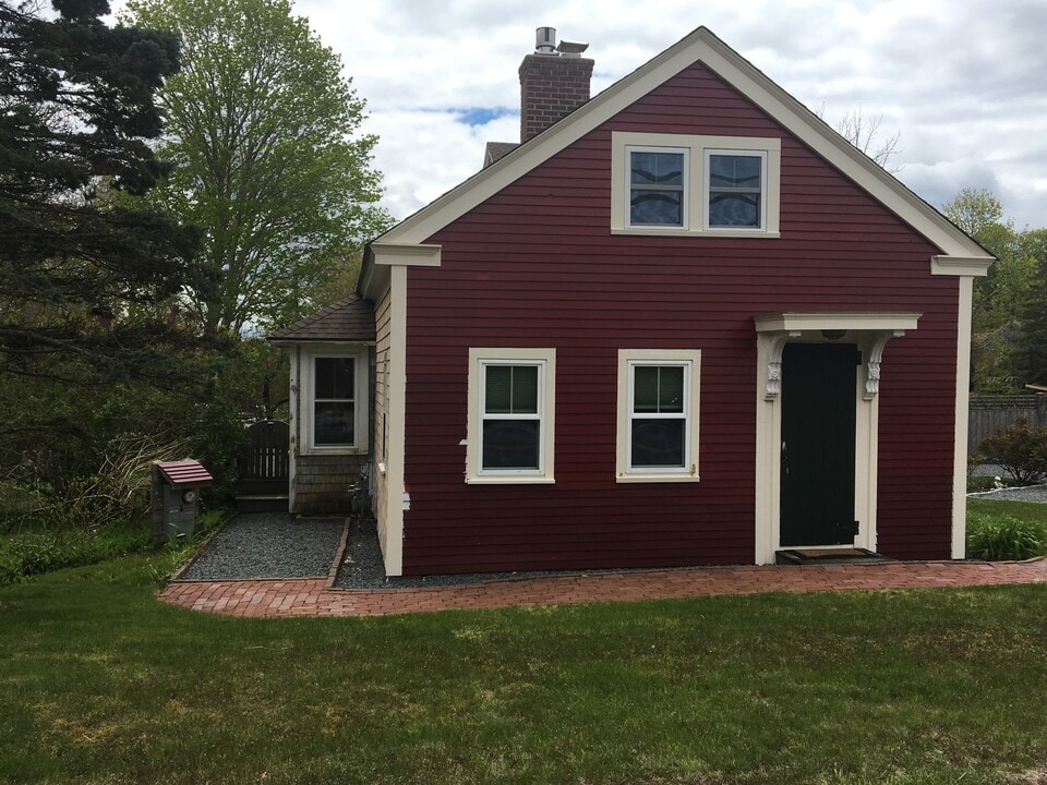 41 Chatham Rd in Harwich, MA - Building Photo