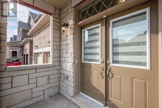 1040 Suddard Ave in Oshawa, ON - Building Photo - Building Photo