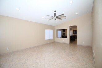 5437 W Bluefield Ave in Glendale, AZ - Building Photo - Building Photo