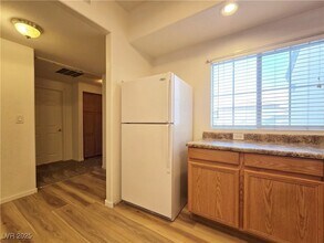 6160 Rumrill St, Unit 232 in Las Vegas, NV - Building Photo - Building Photo