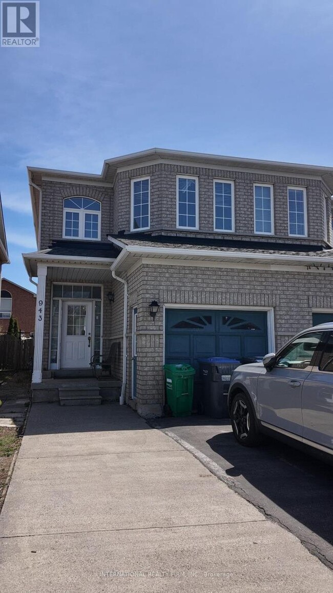 943 Ledbury Crescent