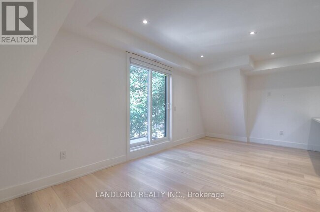 37 Boustead Ave in Toronto, ON - Building Photo - Building Photo