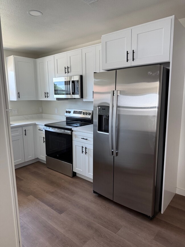 property at 2402 Lindblad Ct