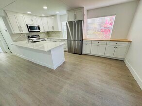 970 Normandy Trail in Delray Beach, FL - Building Photo - Building Photo