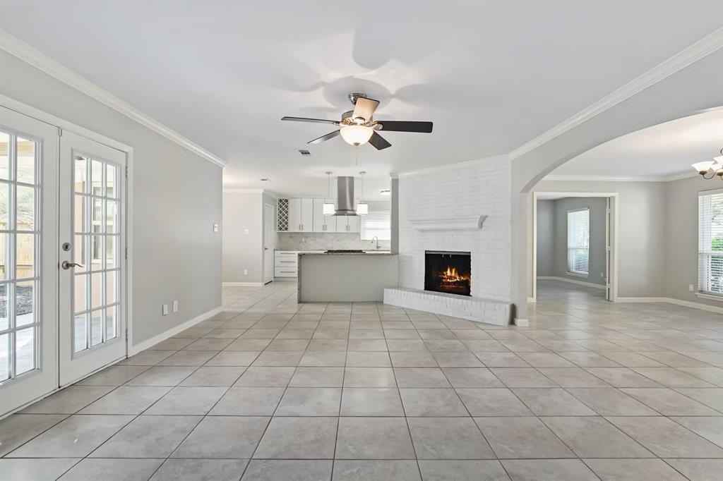 6107 Dumfries Dr in Houston, TX - Building Photo