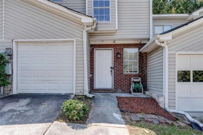 3793 Soapstone Rd in Decatur, GA - Foto de edificio - Building Photo