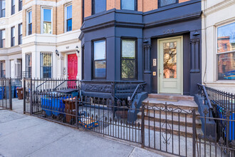 509 Throop Ave in Brooklyn, NY - Foto de edificio - Building Photo