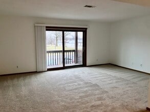 2323-3030 31st Ave in Rock Island, IL - Foto de edificio - Building Photo