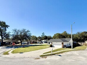 2610 Sundance Ct in Mulberry, FL - Building Photo - Building Photo